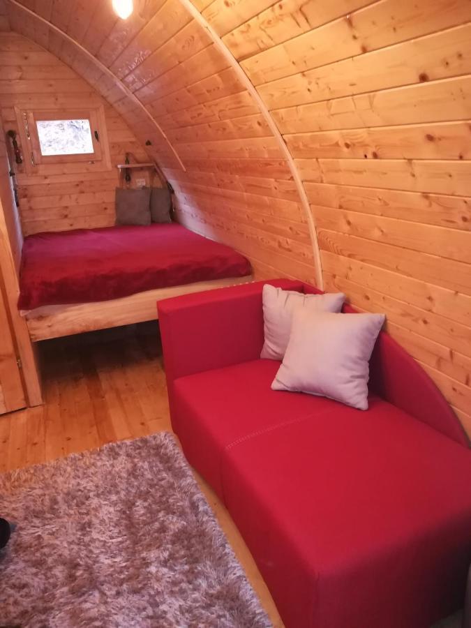 Vila Jelena - Bungalov Crni Vrh Luaran gambar