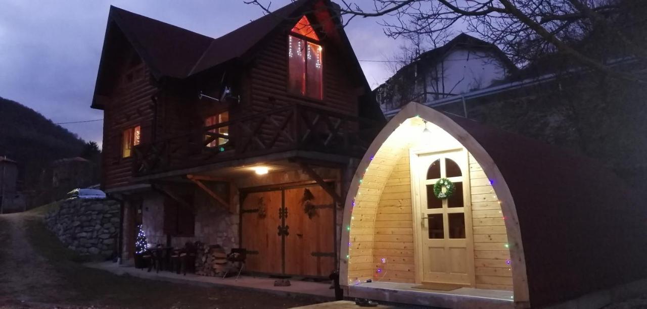Vila Jelena - Bungalov Crni Vrh Luaran gambar