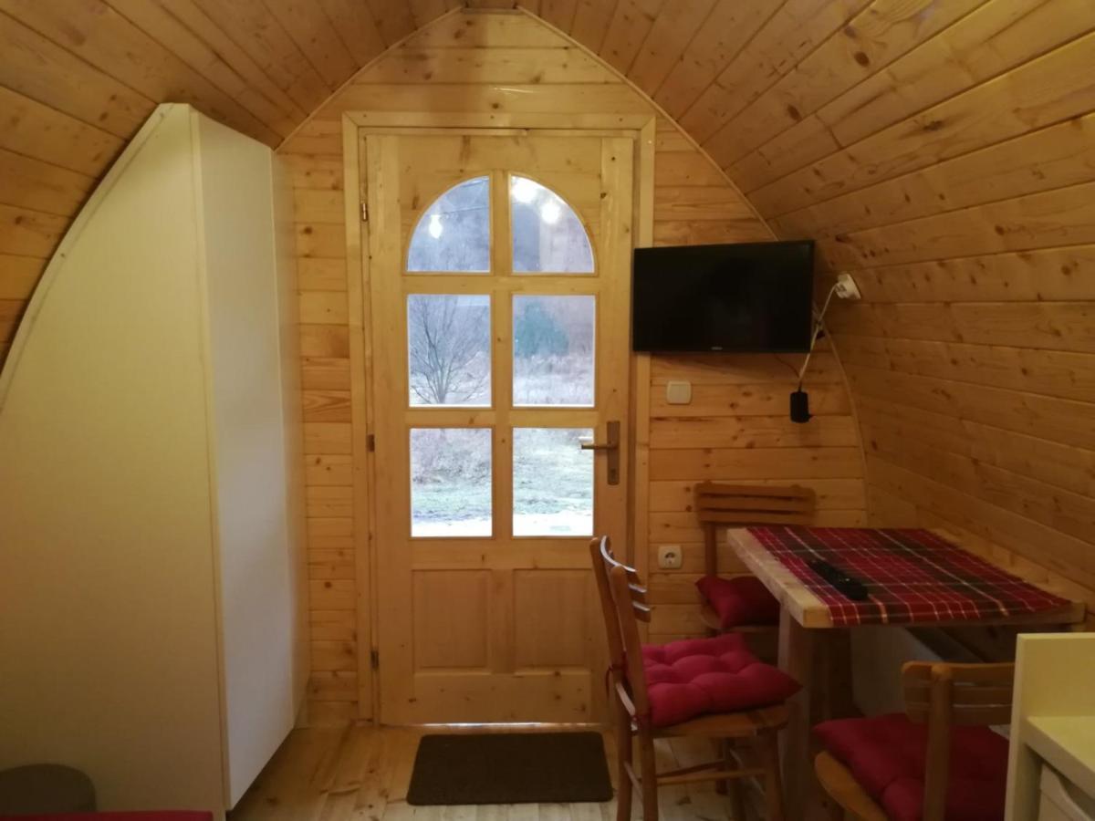 Vila Jelena - Bungalov Crni Vrh Luaran gambar
